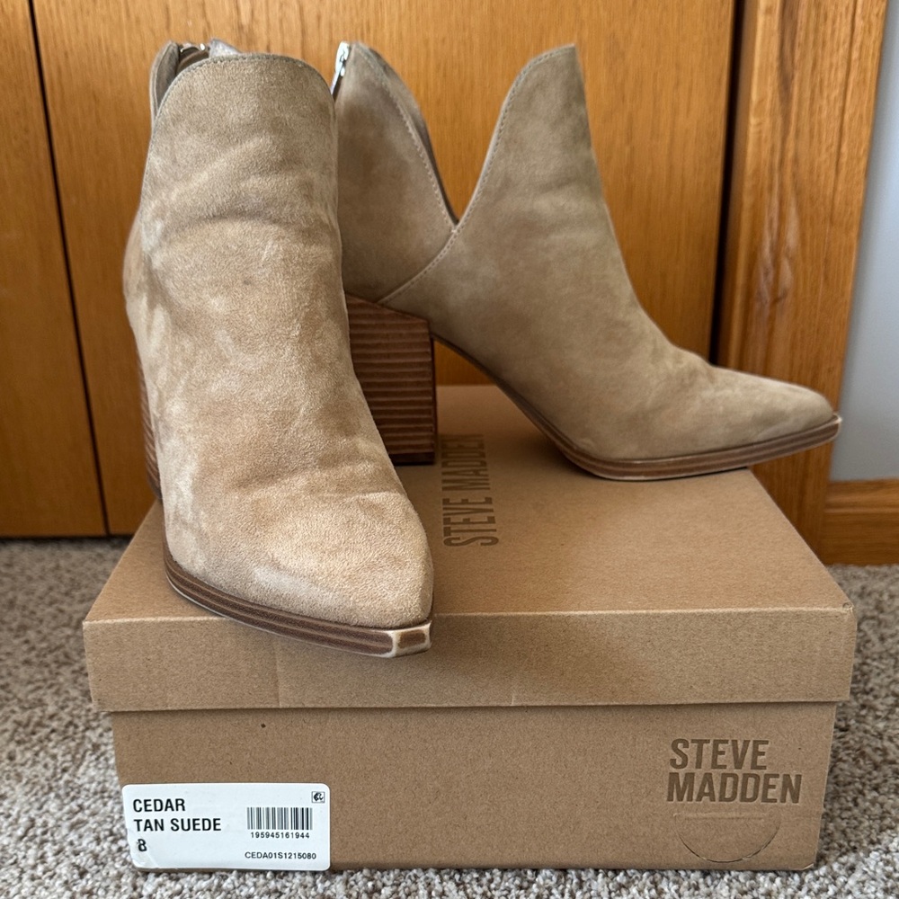 Steve Madden Cedar Tan Suede Ankle Booties
